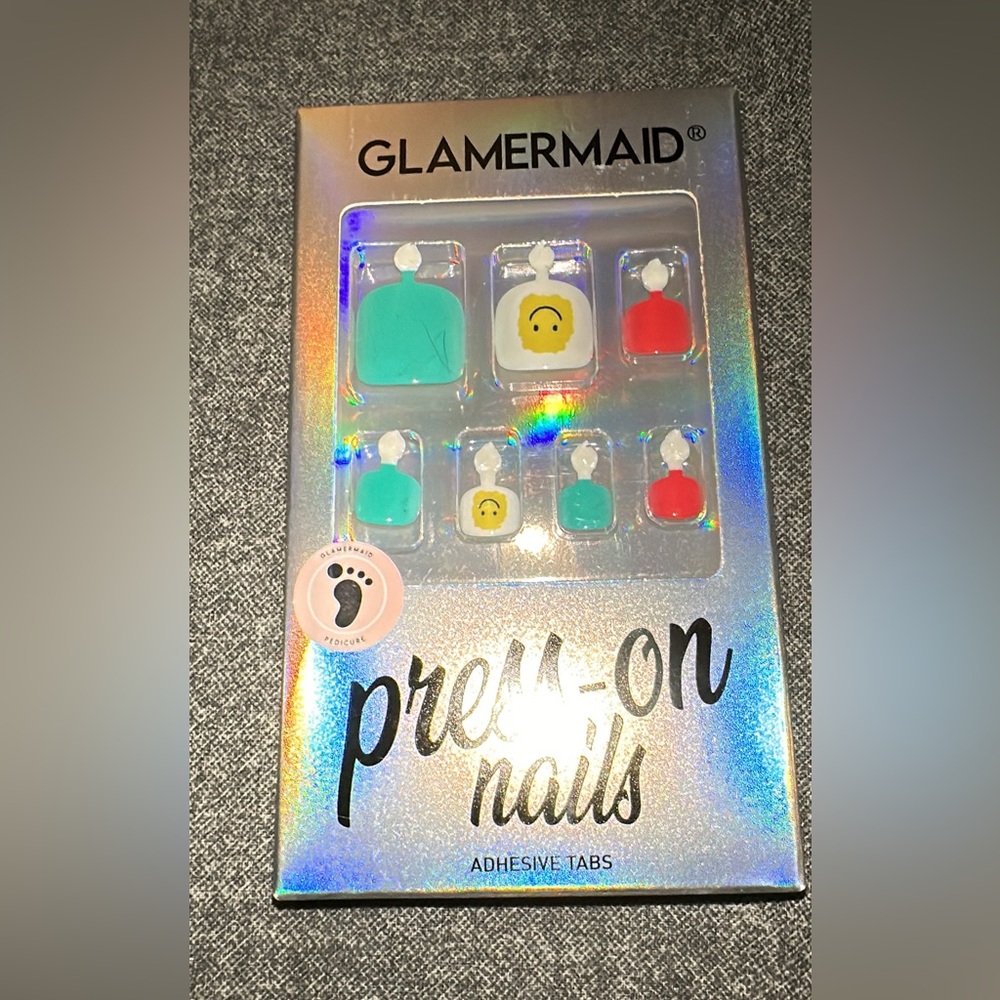Glamermaid Press On  Nails for Toes. “Happy Feet”